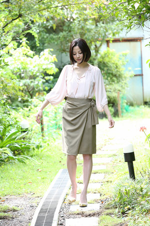 邻居把我弄的高潮三次面舞
